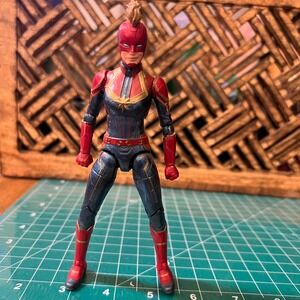 Loose Marvel‎ Legends Captain Marvel (Action Figure Only)